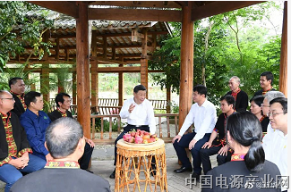 习近平在海南五指山市考察调研