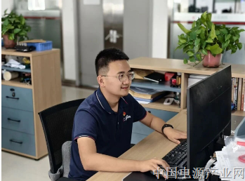 让纳米晶磁材更“晶”彩 ——记2021届研发新星、非晶制品产品开发部张伟