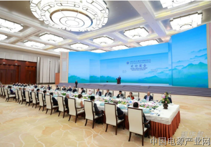 习近平和彭丽媛为出席2025年上海合作组织峰会的国际贵宾举行欢迎宴会