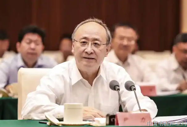 全市经济社会高质量发展大会召开，尹力强调，凝心聚力开拓进取，确保一季度“开门红”